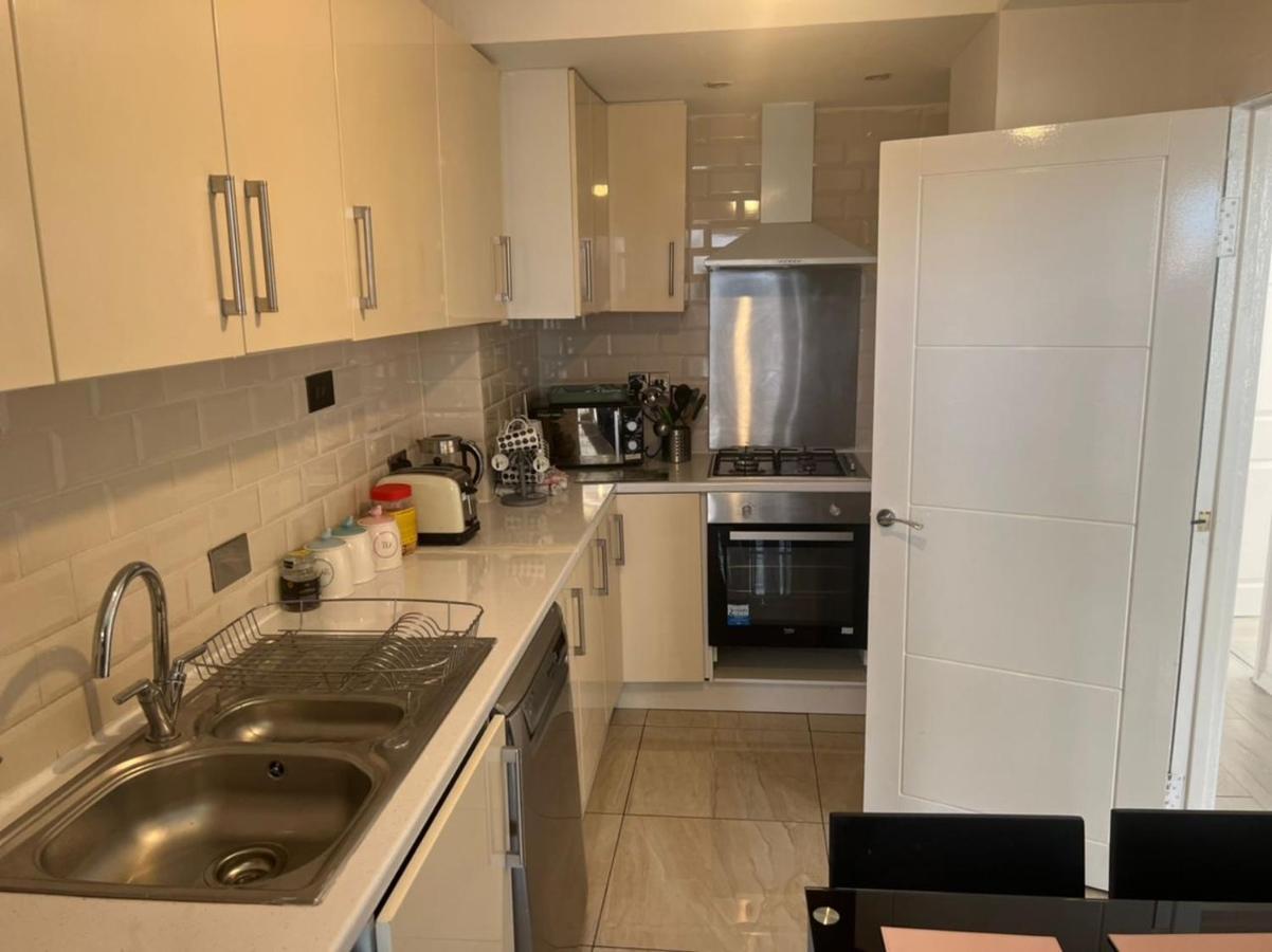 Cosy 2-Bedroom Flat In Finsbury Park, Modern, Convenient & Close To Central London! Esterno foto
